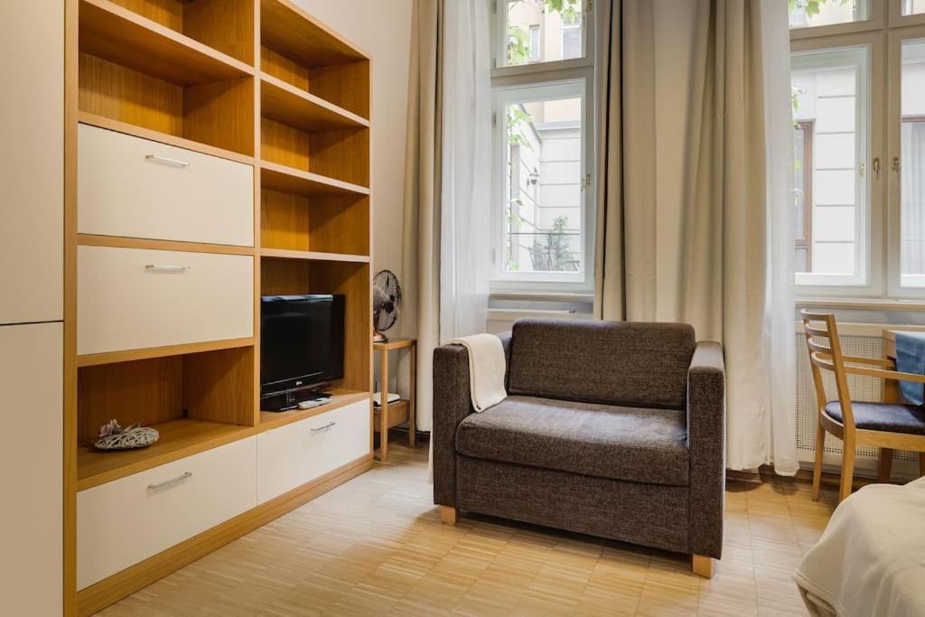 Deluxe In Prime Location Appartement *